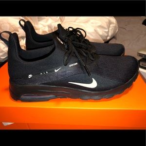 BRAND NEW WOMENS NIKE AIR